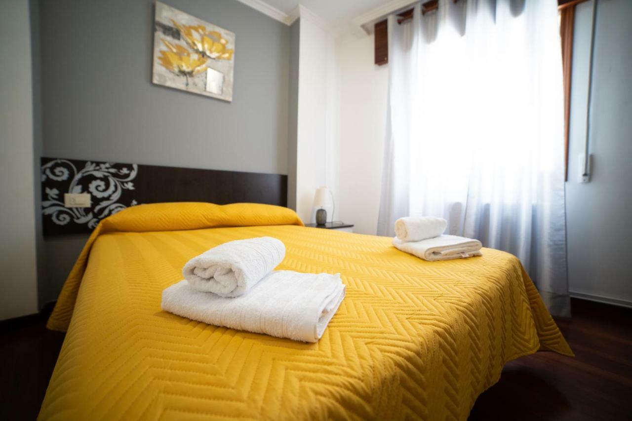 Apartamentos Enteros O Lagar メリーデ エクステリア 写真